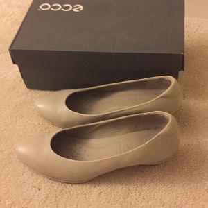 Ecco pumps, leather